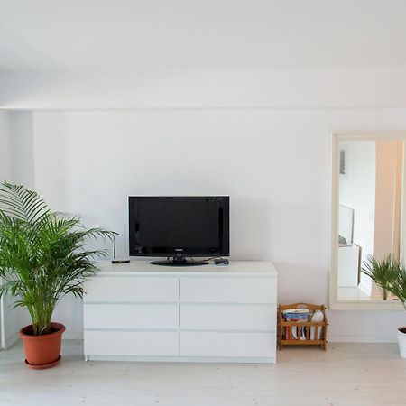 Airport Residence - 5 Mins From Airport 奥托佩尼 外观 照片